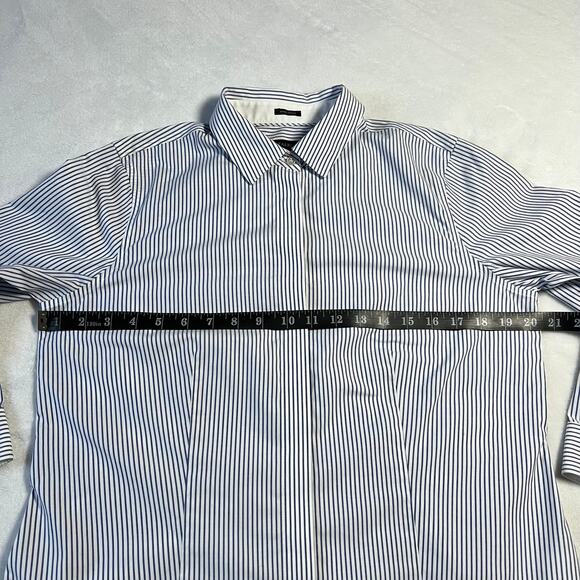 Talbots Stripe Wrinkle Resistant Button Up Shirt Size 10 Office Career Preppy - Picture 6 of 7